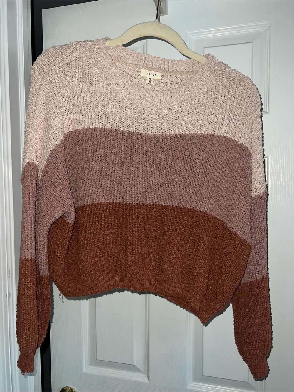 debut Three-Tone Crewneck Sweater in Pink, Rose, Rust